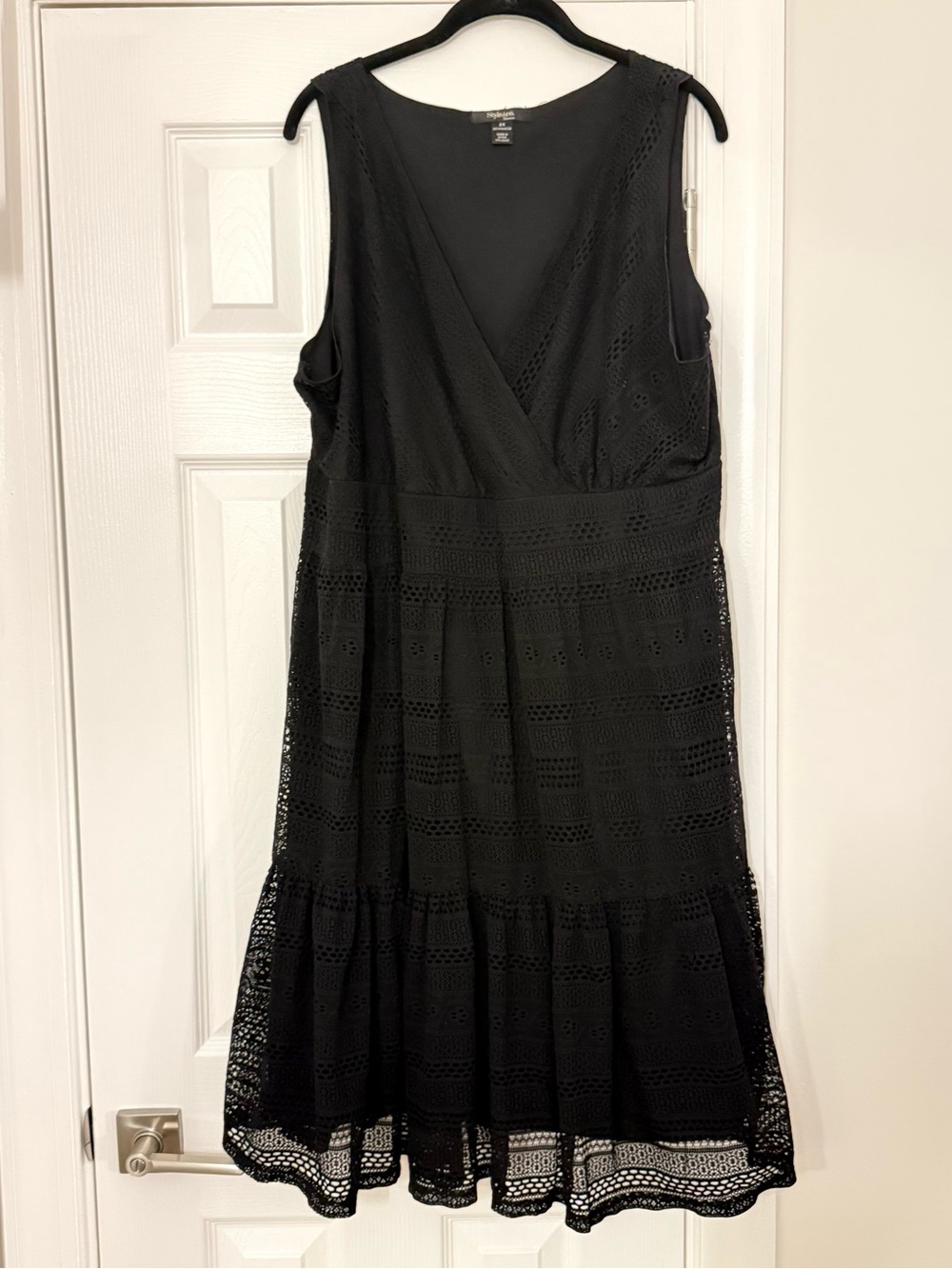 Style & Co. Plus Size Black V-Neck Sleeveless Eyelet Summer Dress